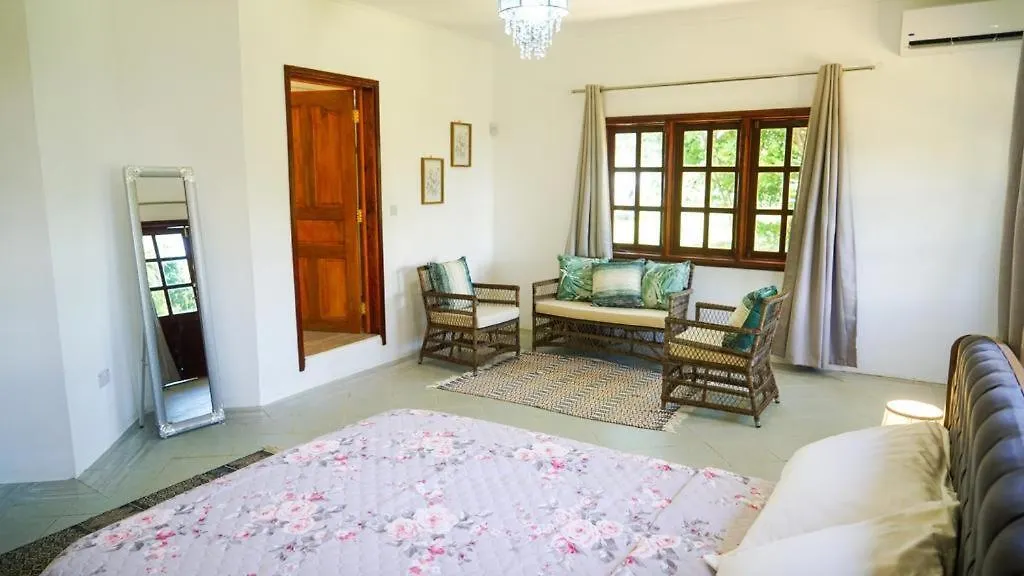 Guest house Ogumka, Self Catering , Beoliere, Mahe Hotel Victoria Seychelles